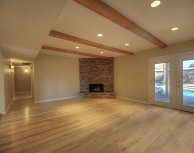 6548 E Presidio Road - Photo Thumbnail 2