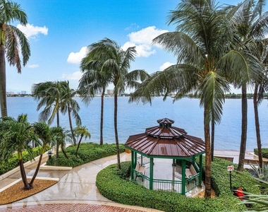 2640 Lake Shore Drive - Photo Thumbnail 26