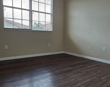 9065 Plymouth Place - Photo Thumbnail 12