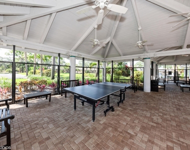 805 Harbour Pointe Way - Photo Thumbnail 20