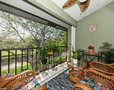 805 Harbour Pointe Way - Photo Thumbnail 14