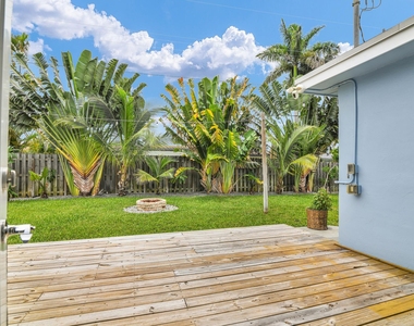 909 Se 16 Place - Photo Thumbnail 23