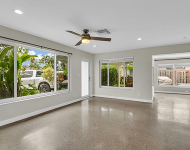 909 Se 16 Place - Photo Thumbnail 6