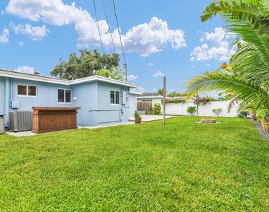 909 Se 16 Place - Photo Thumbnail 28