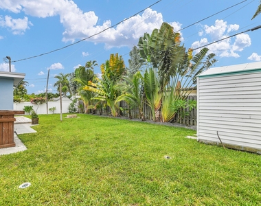 909 Se 16 Place - Photo Thumbnail 29