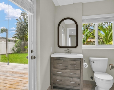 909 Se 16 Place - Photo Thumbnail 14