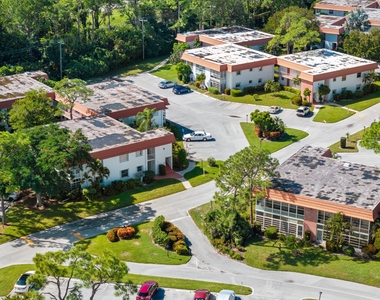 2600 Se Ocean Boulevard - Photo Thumbnail 3