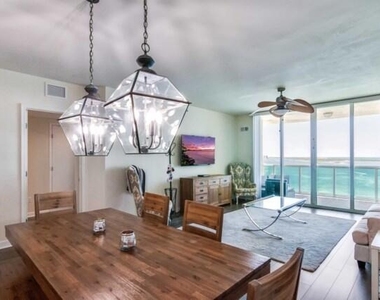 2650 Lake Shore Drive - Photo Thumbnail 5
