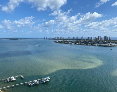 2650 Lake Shore Drive - Photo Thumbnail 1