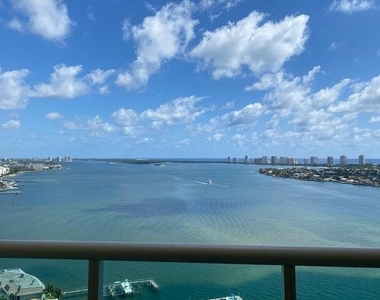 2650 Lake Shore Drive - Photo Thumbnail 25