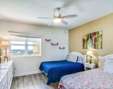 2650 Lake Shore Drive - Photo Thumbnail 18