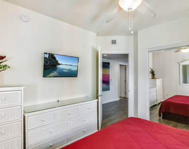 2650 Lake Shore Drive - Photo Thumbnail 17