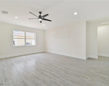 4733 28th Street Sw - Photo Thumbnail 8