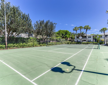240 Se 10th Street - Photo Thumbnail 11