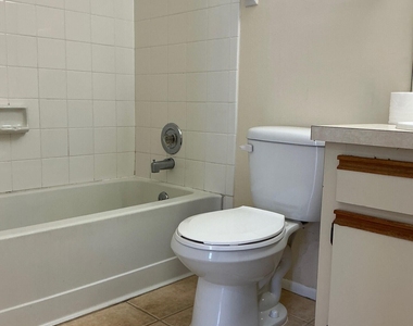 1537 Se Arenson Lane - Photo Thumbnail 6