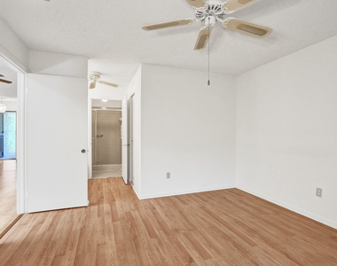 78 Mayfair Lane - Photo Thumbnail 12