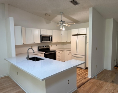 78 Mayfair Lane - Photo Thumbnail 3