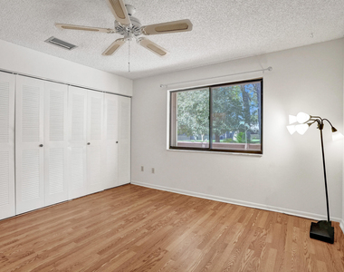 78 Mayfair Lane - Photo Thumbnail 7