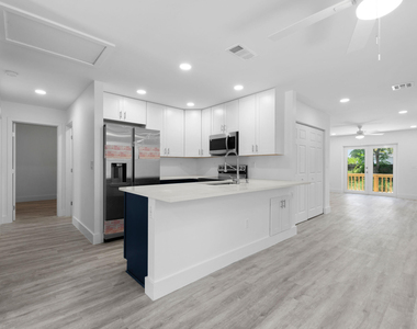 720 Mcintosh Street - Photo Thumbnail 4