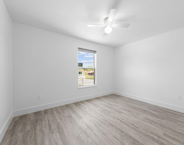 720 Mcintosh Street - Photo Thumbnail 18