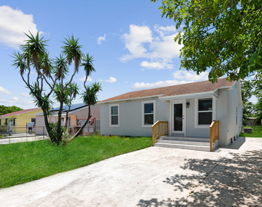 720 Mcintosh Street - Photo Thumbnail 1
