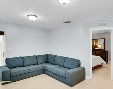 410 Sw 15th Street - Photo Thumbnail 6
