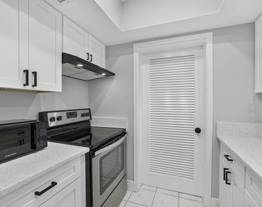 2755 Ne 28th Avenue - Photo Thumbnail 12