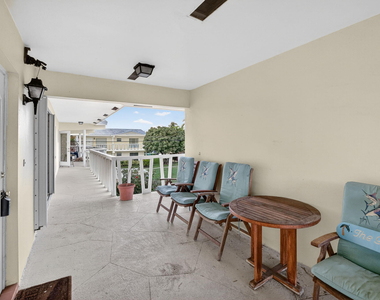 2755 Ne 28th Avenue - Photo Thumbnail 4