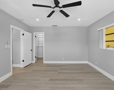 2755 Ne 28th Avenue - Photo Thumbnail 20