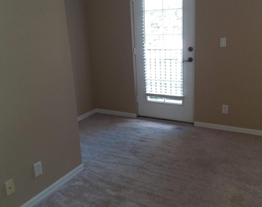 2410 Se Union Park Drive - Photo Thumbnail 14