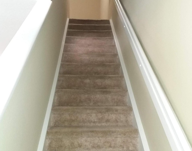 2410 Se Union Park Drive - Photo Thumbnail 11