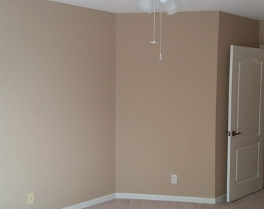 2410 Se Union Park Drive - Photo Thumbnail 25