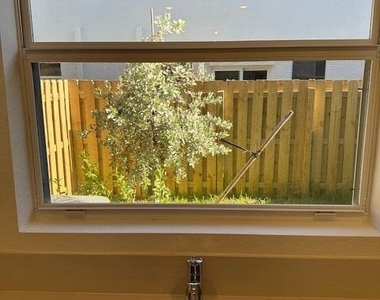 1154 Se 2 Street - Photo Thumbnail 40