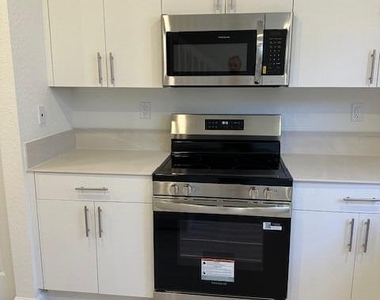1154 Se 2 Street - Photo Thumbnail 38