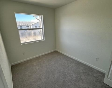 1154 Se 2 Street - Photo Thumbnail 18