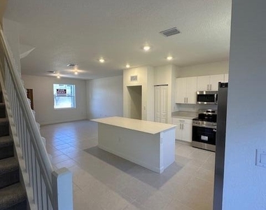 1154 Se 2 Street - Photo Thumbnail 36