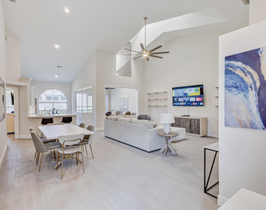 802 Sabal Palm Lane - Photo Thumbnail 1