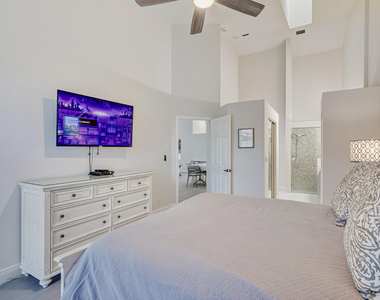 802 Sabal Palm Lane - Photo Thumbnail 13
