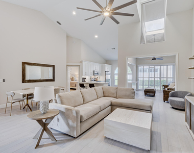 802 Sabal Palm Lane - Photo Thumbnail 4