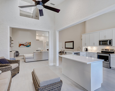 802 Sabal Palm Lane - Photo Thumbnail 10