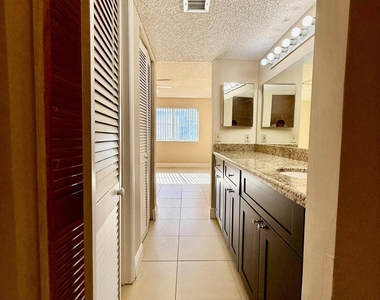 9901 Westview Drive - Photo Thumbnail 9