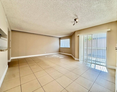 9901 Westview Drive - Photo Thumbnail 10