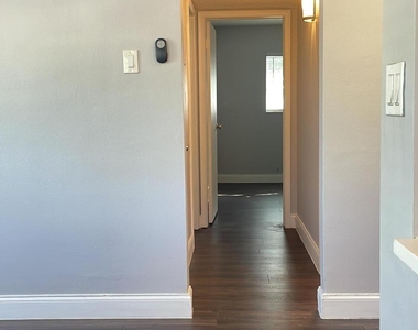732 Se 15th Street - Photo Thumbnail 8