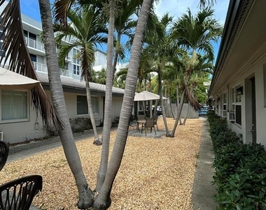 925 Ne 17th Avenue - Photo Thumbnail 6
