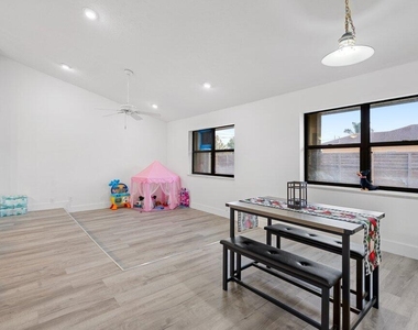 434 Sw Jeanne Avenue - Photo Thumbnail 8