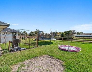 434 Sw Jeanne Avenue - Photo Thumbnail 6