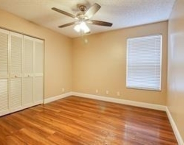 6310 Nw 58th Way - Photo Thumbnail 14