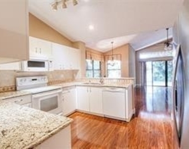 6310 Nw 58th Way - Photo Thumbnail 8