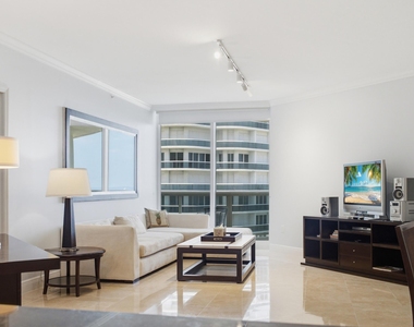 9595 Collins Avenue - Photo Thumbnail 14