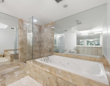 9595 Collins Avenue - Photo Thumbnail 33